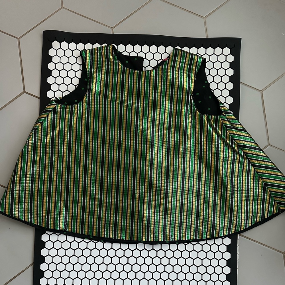 Buru Metallic Swing Top